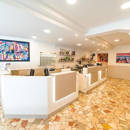 Hotel Grand Prix Sottomarina Buitenkant foto