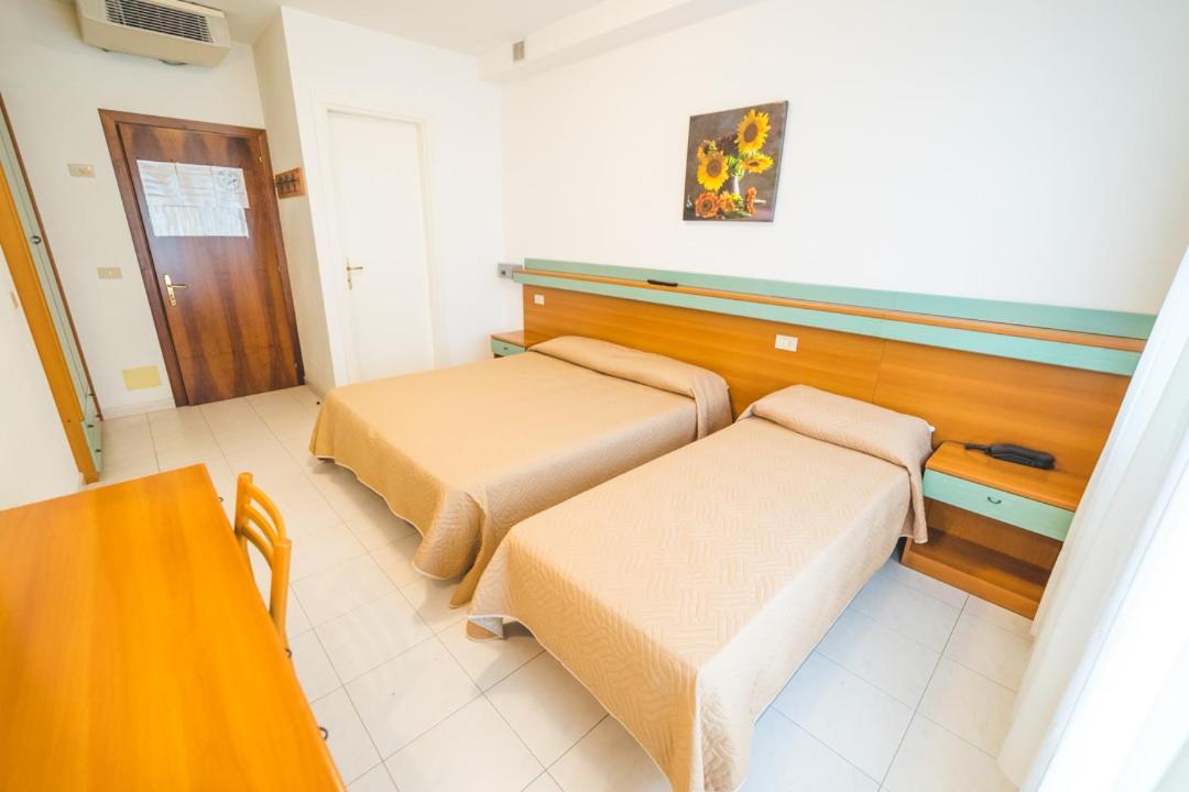 Hotel Grand Prix Sottomarina Buitenkant foto