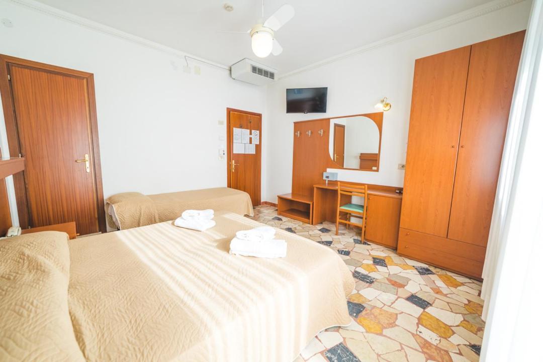 Hotel Grand Prix Sottomarina Buitenkant foto