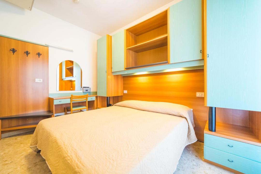 Hotel Grand Prix Sottomarina Buitenkant foto