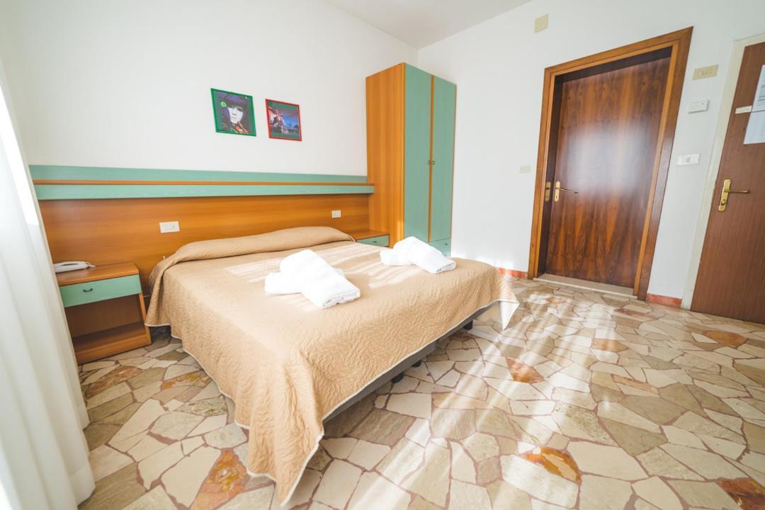 Hotel Grand Prix Sottomarina Buitenkant foto