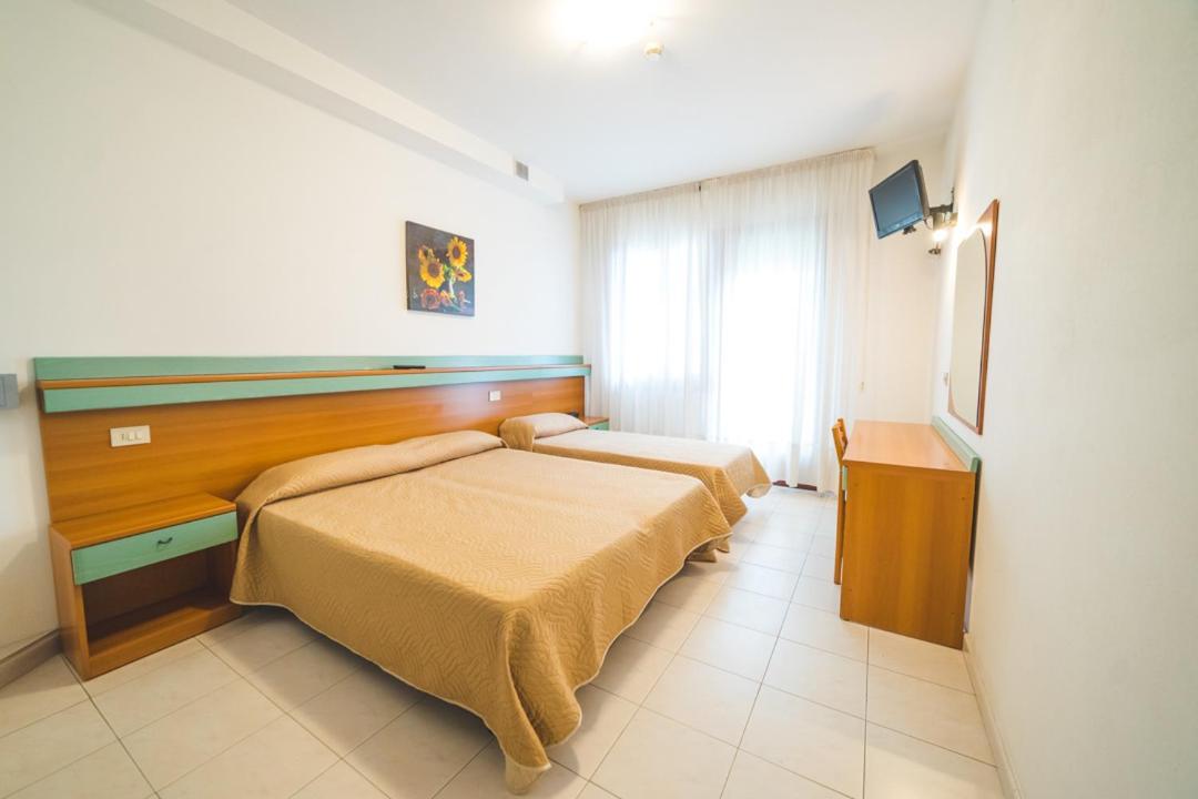 Hotel Grand Prix Sottomarina Buitenkant foto