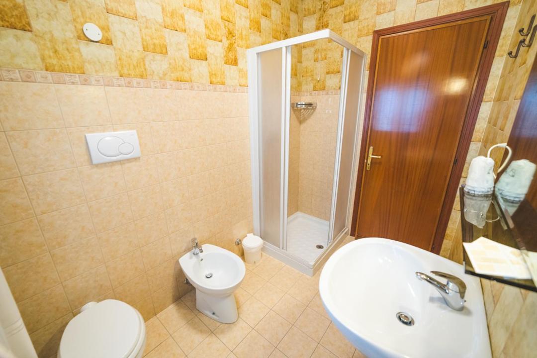 Hotel Grand Prix Sottomarina Buitenkant foto