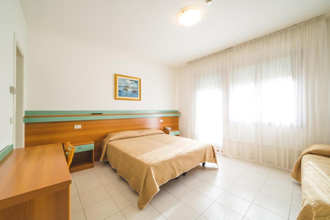 Hotel Grand Prix Sottomarina Buitenkant foto