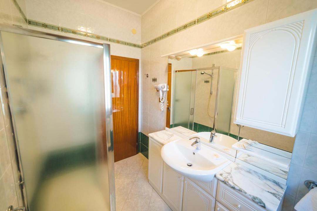 Hotel Grand Prix Sottomarina Buitenkant foto