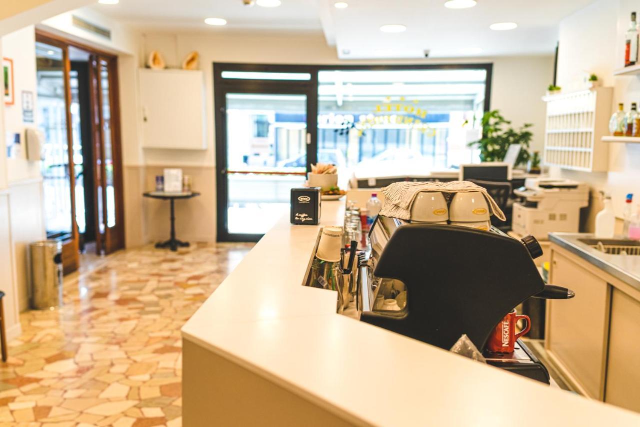 Hotel Grand Prix Sottomarina Buitenkant foto