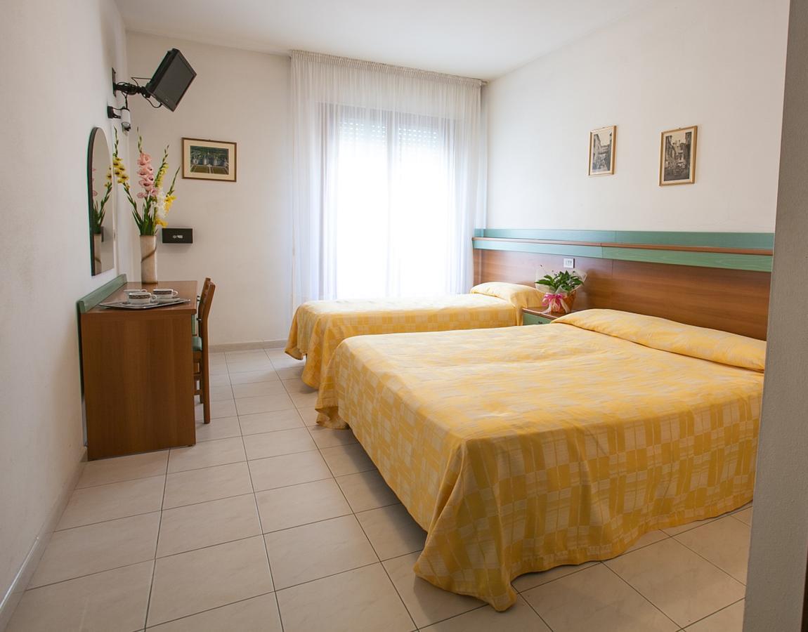 Hotel Grand Prix Sottomarina Buitenkant foto